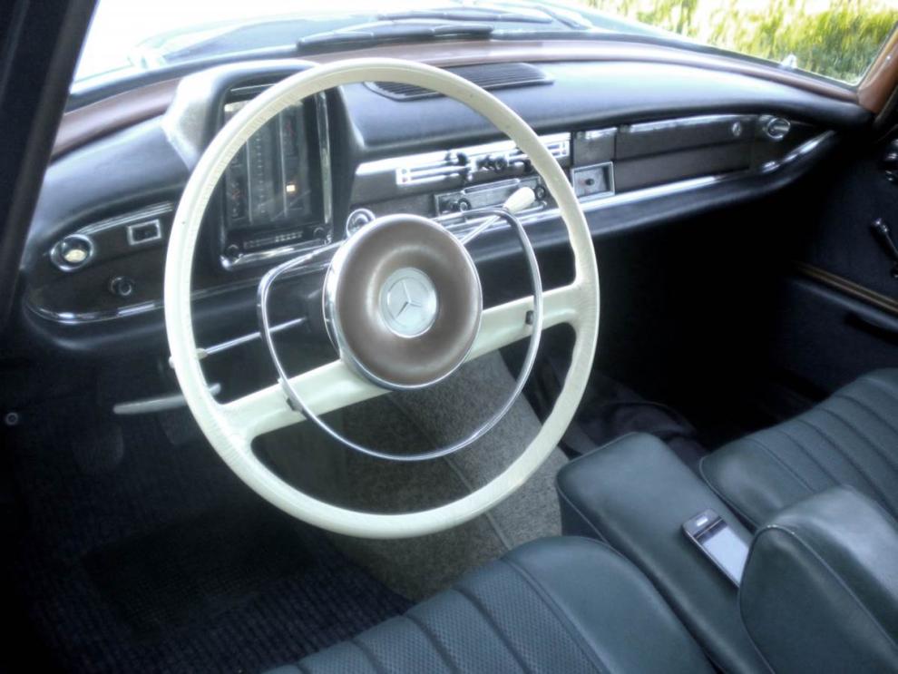 Mercedes 220 S «Colas»: lujo `sesentero´