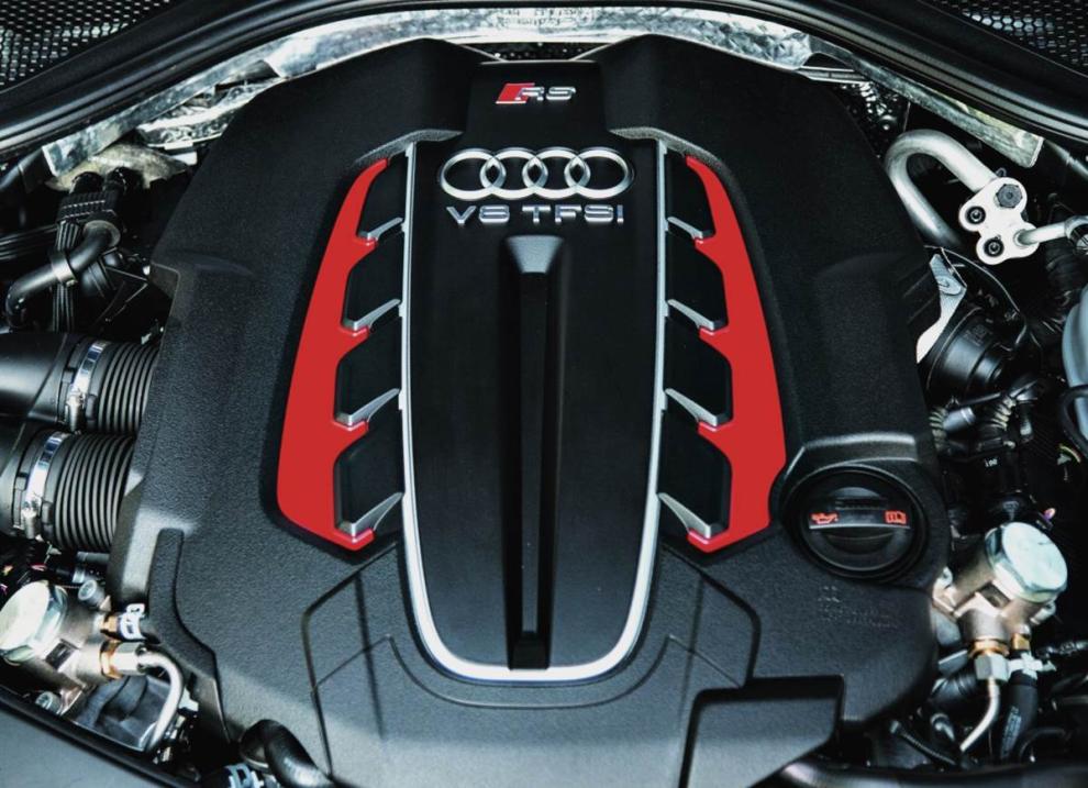 audir700