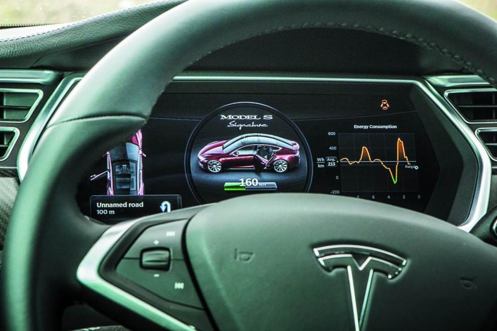 Tesla Model S, instrumentación