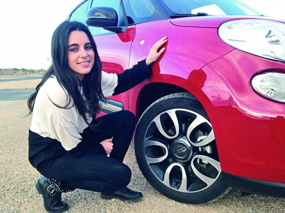 Adriana agudo prueba el Fiat 500L