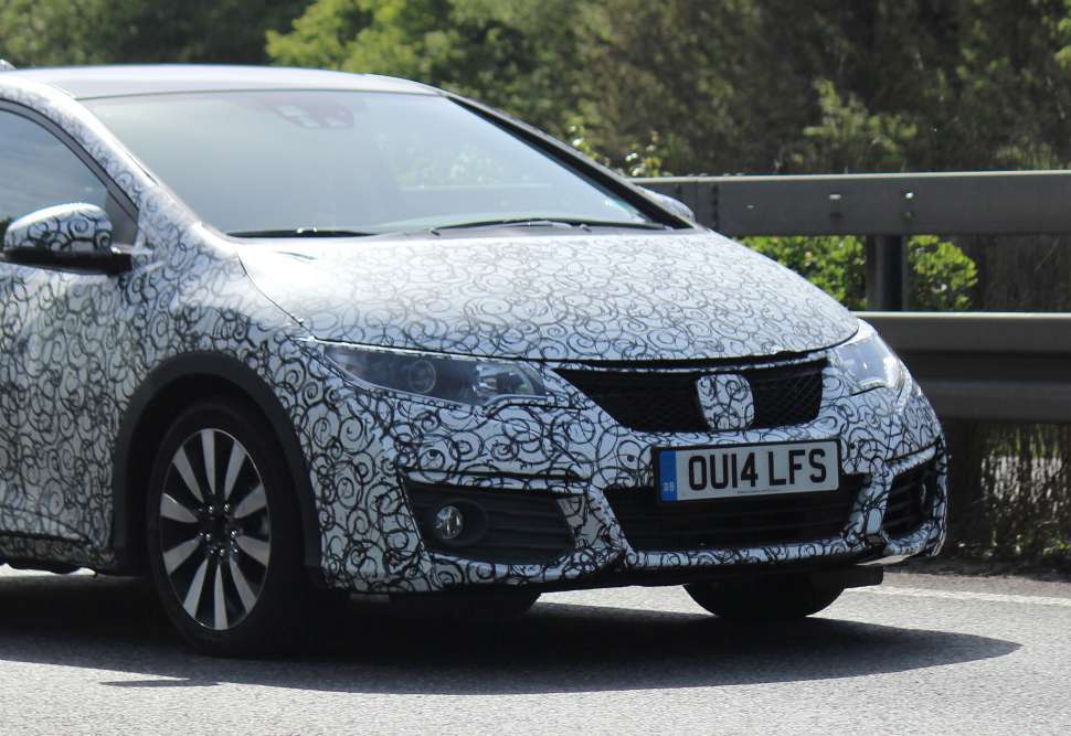 Honda Civic 2015 foto espia