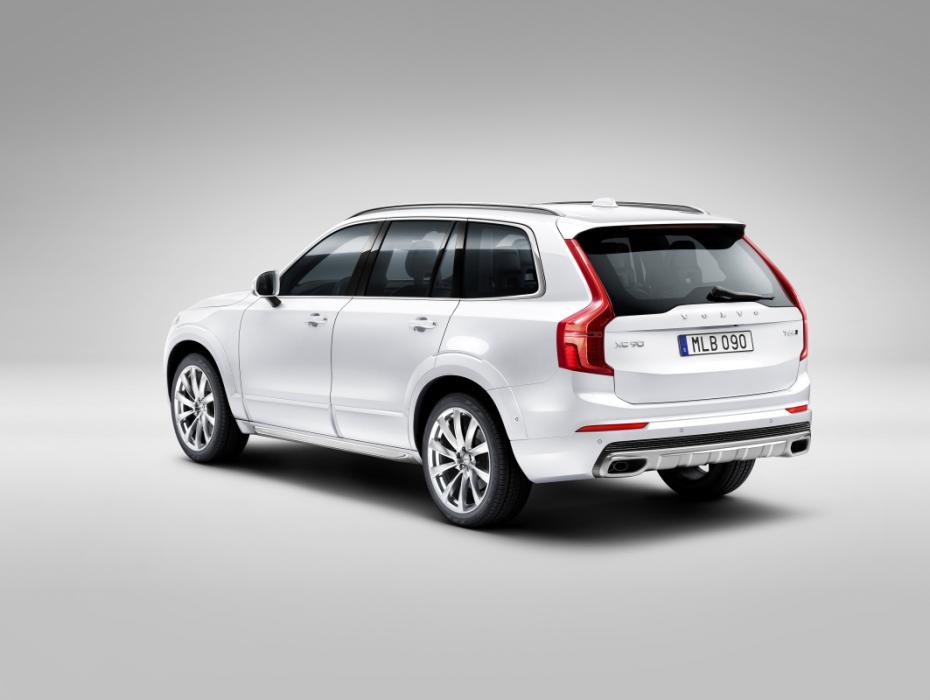 Volvo XC90 2015 trasera