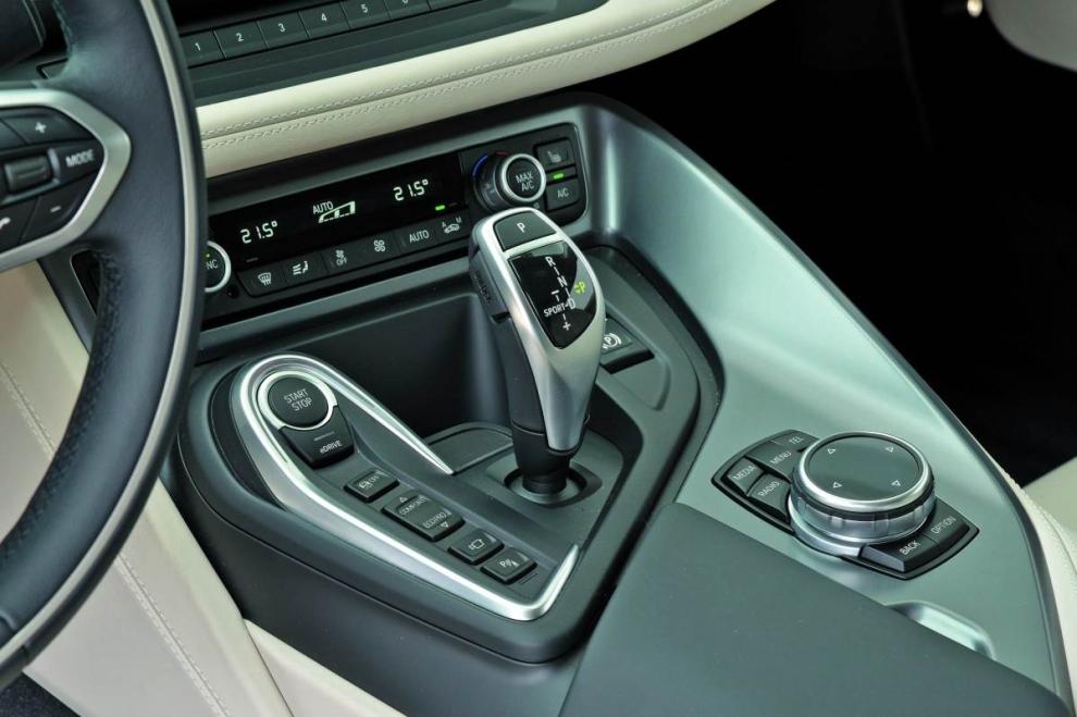 BMW i8 palanca de cambios