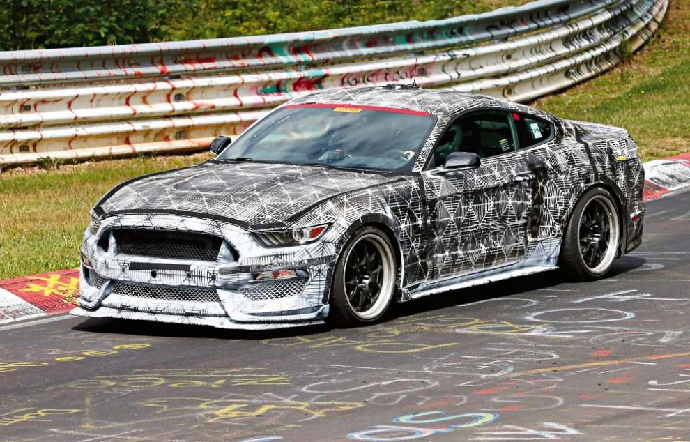Ford Mustang SVT 2015