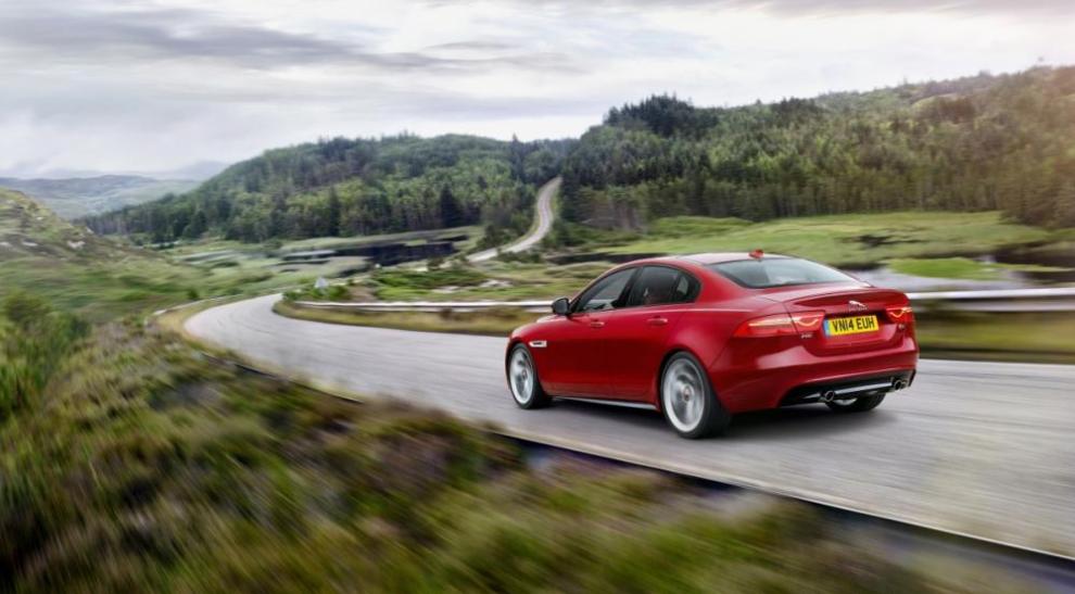 Jaguar XE: vista trasera