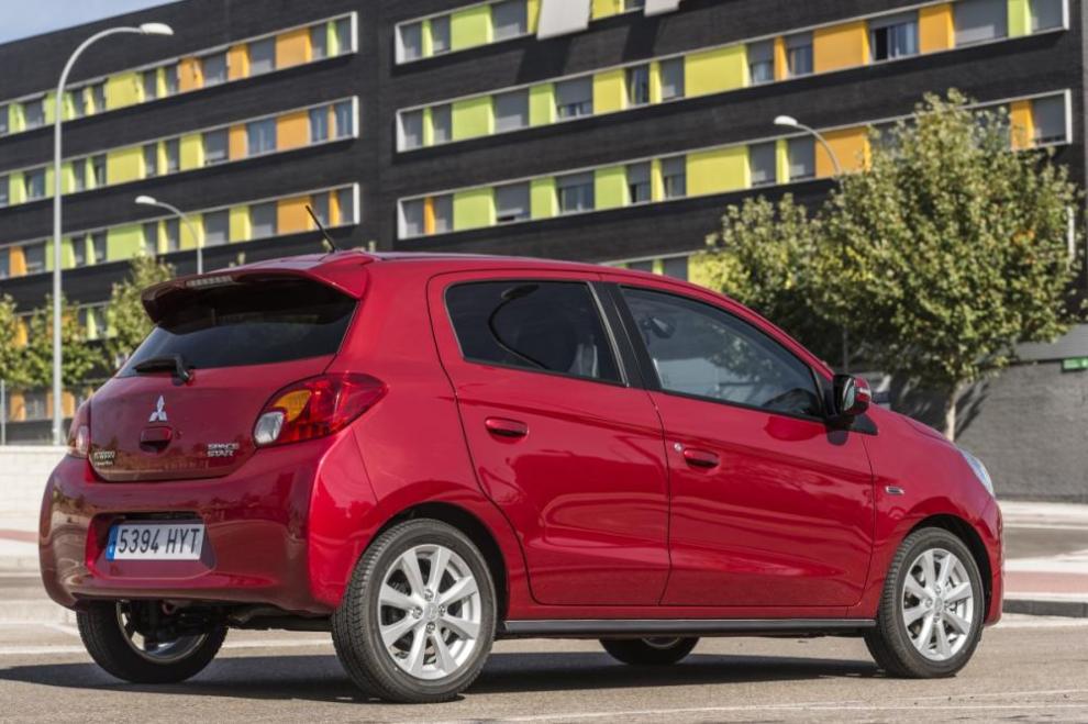 Mitsubishi Space Star, trasera