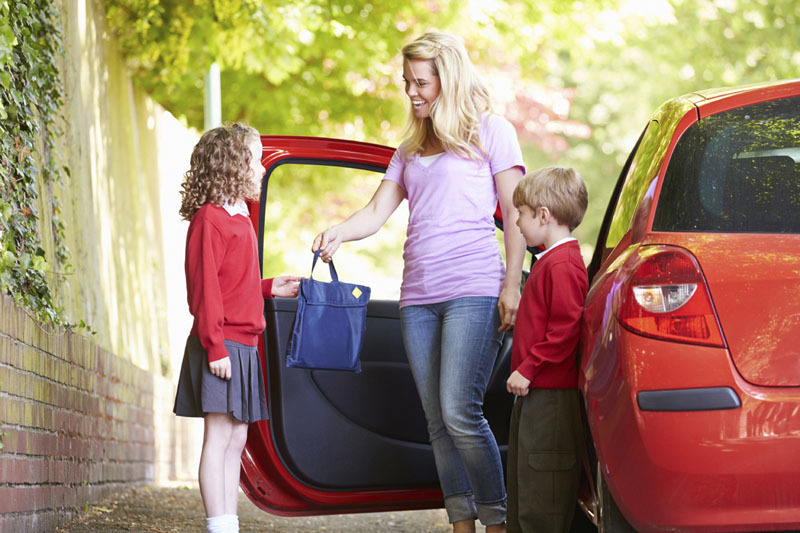 Transportar a los niños al cole