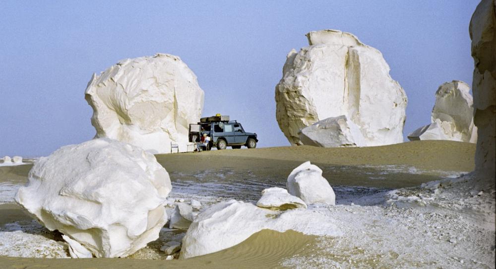 Mercedes 300GD en el desierto egipcio