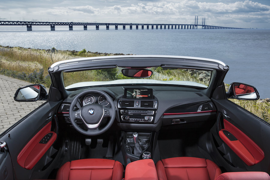 BMW Serie 2, salpicadero