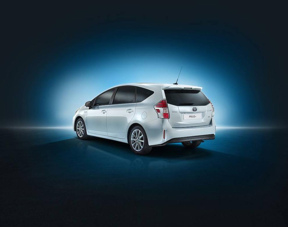 El Toyota Prius+ 2015 estrena un nuevo aspecto exterior