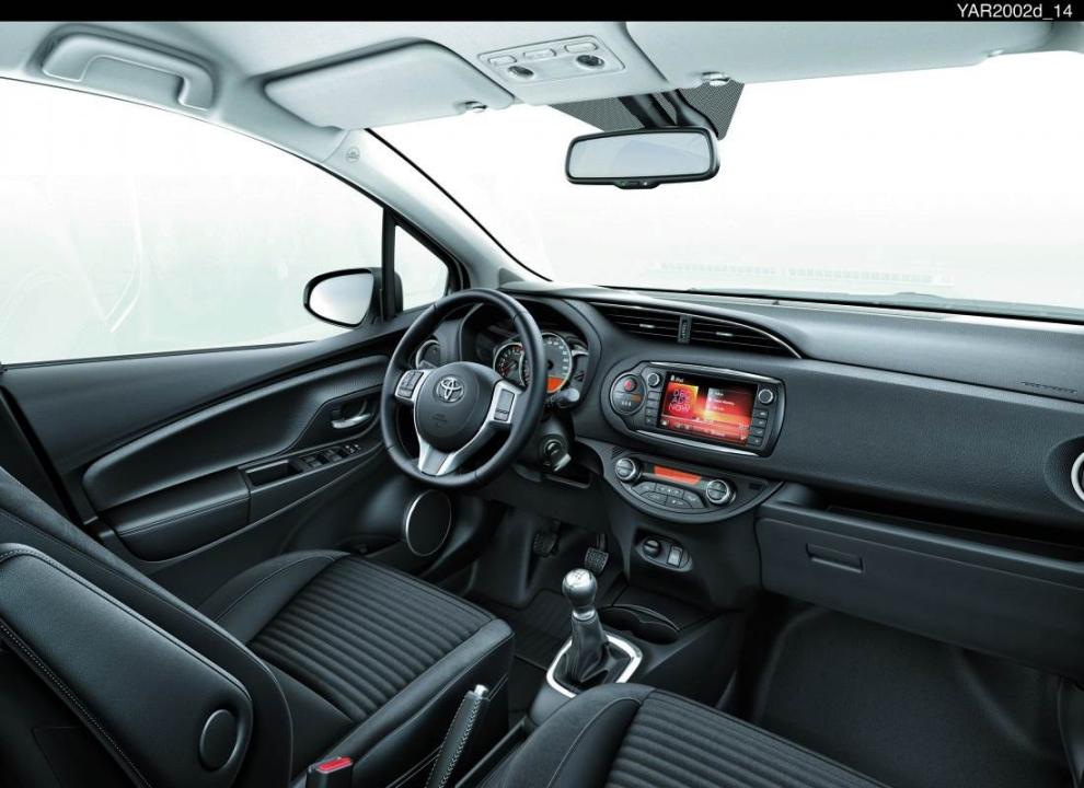 Toyota Yaris 2014, interior