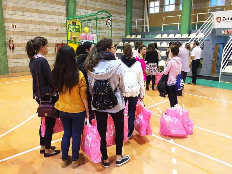 carrera de la mujer de Zaragoza, canastas solidaria