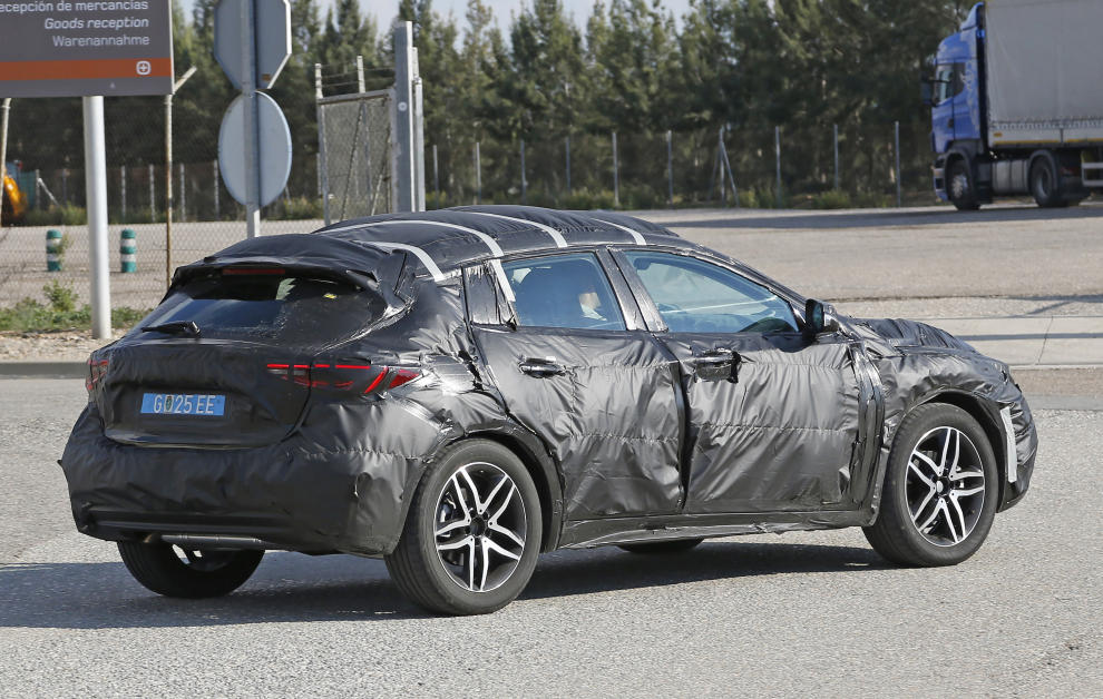 Nuevas fotos espía del Infiniti Q30