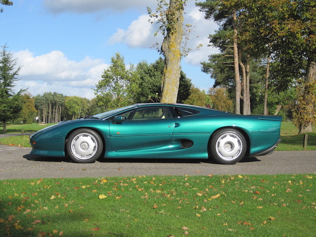 Jaguar XJ220 del Sultán de Brunei