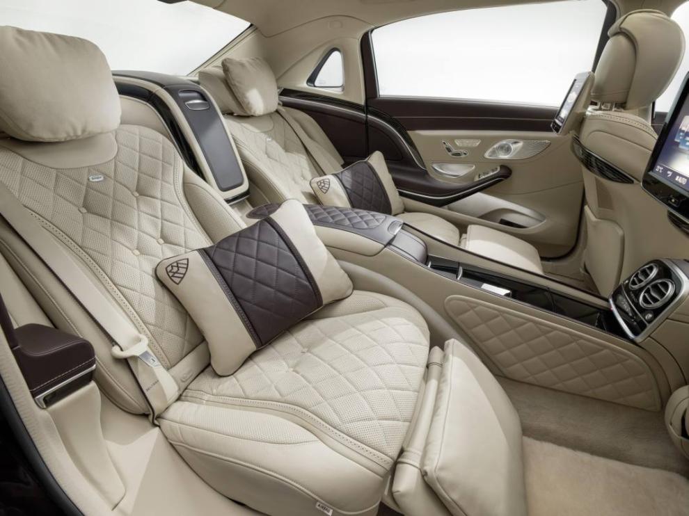 Los asientos del Mercedes-Maybach S600 se pueden abatir hasta 43,5º
