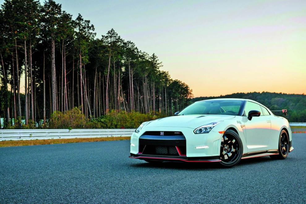NISSAN GT-R NISMO