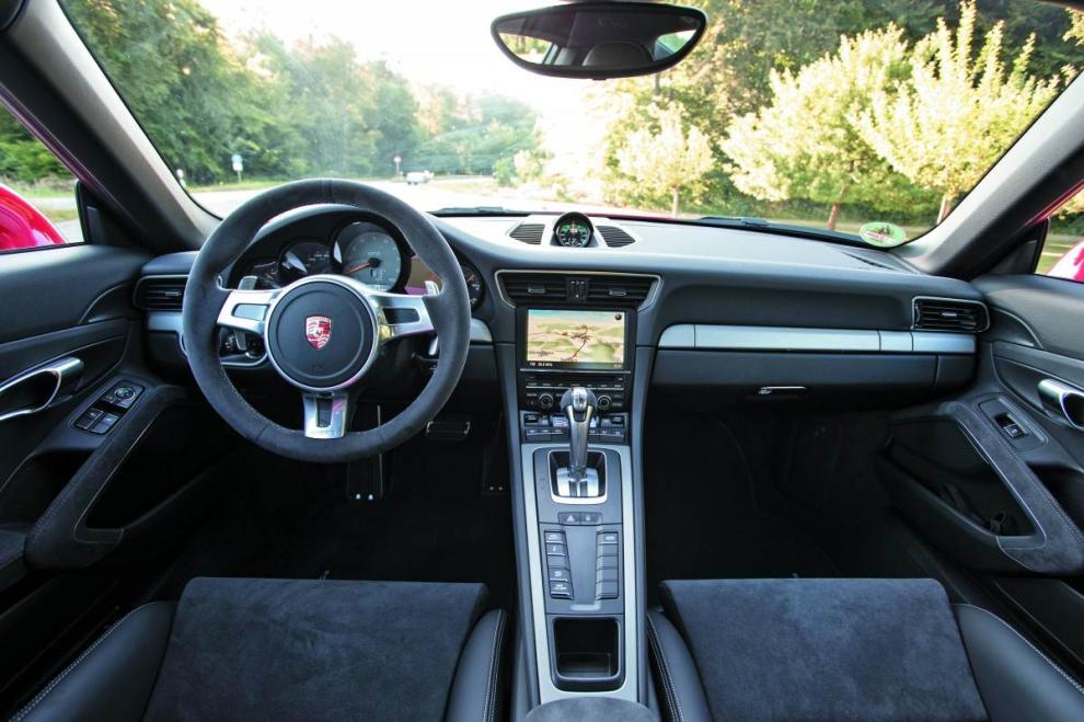 Porsche 911 GT3 interior