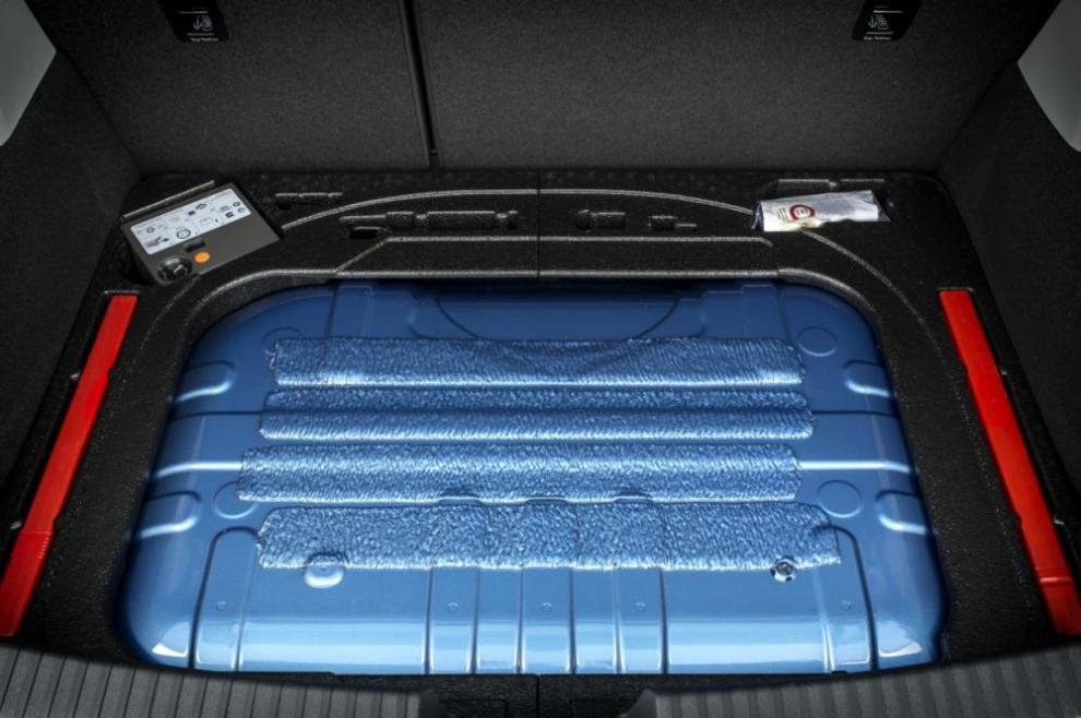 Seat León TGI, depósito