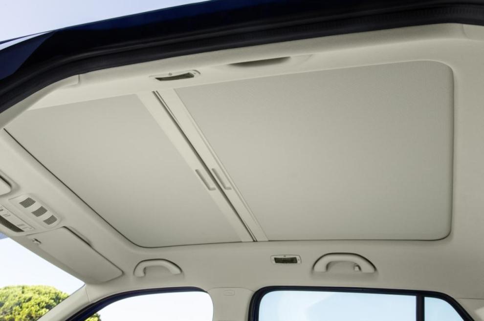 Skoda Fabia 2015, techo solar por dentro