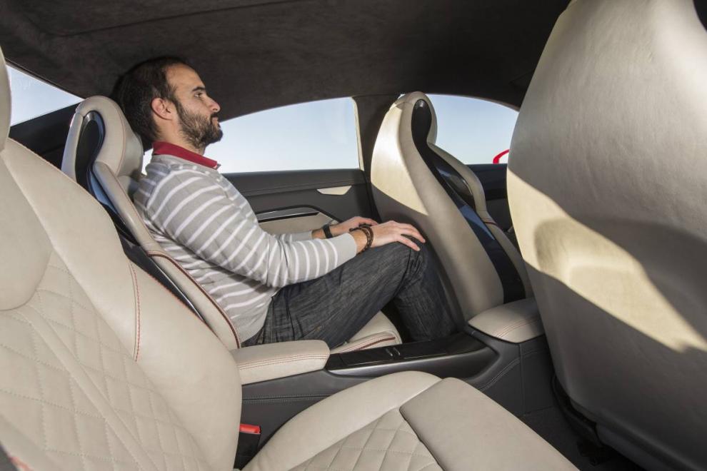 En qué gana el interior del Audi TT Sportback concept