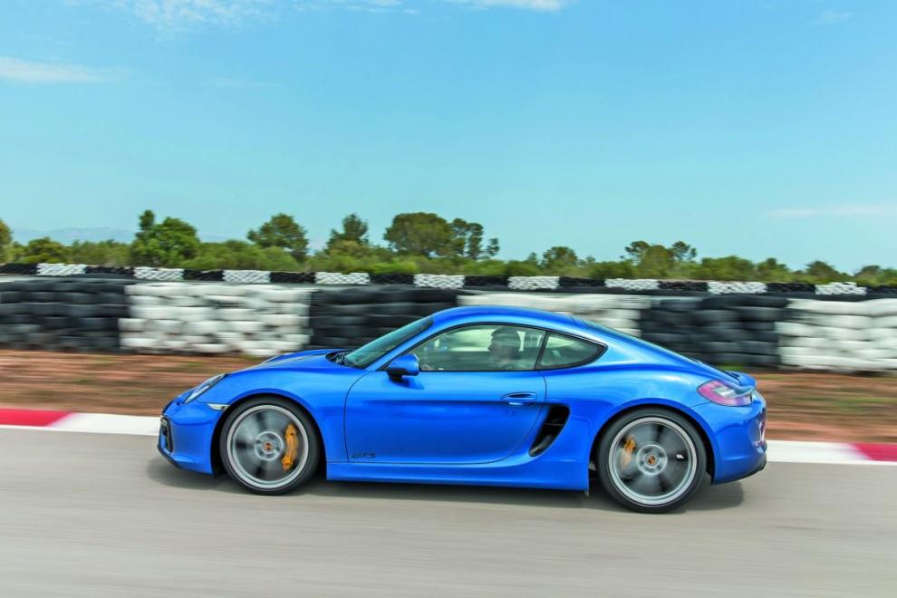 Porsche Cayman GTS en marcha