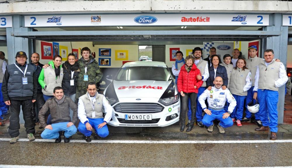 Equipo Autofácil-Fundación Barraquer en las 24 horas Ford 2014