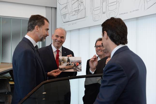 Visita jefe del Estado a fábrica de Seat