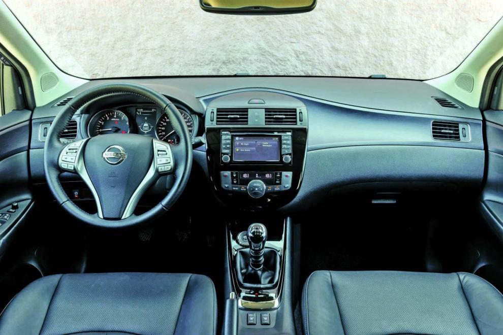 Interior del Nissan Pulsar