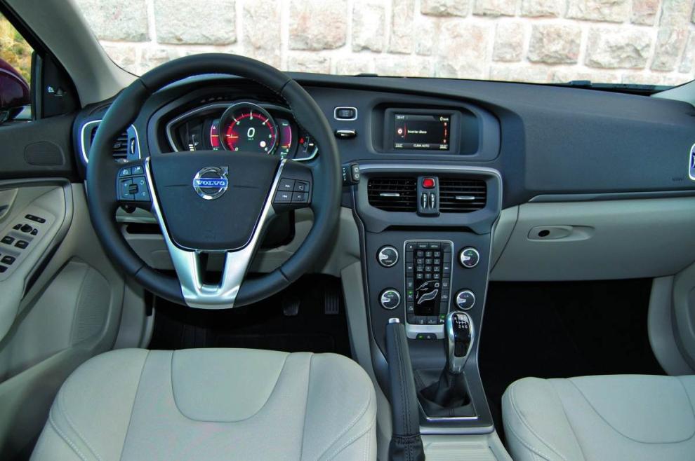 Volvo V40 Interior