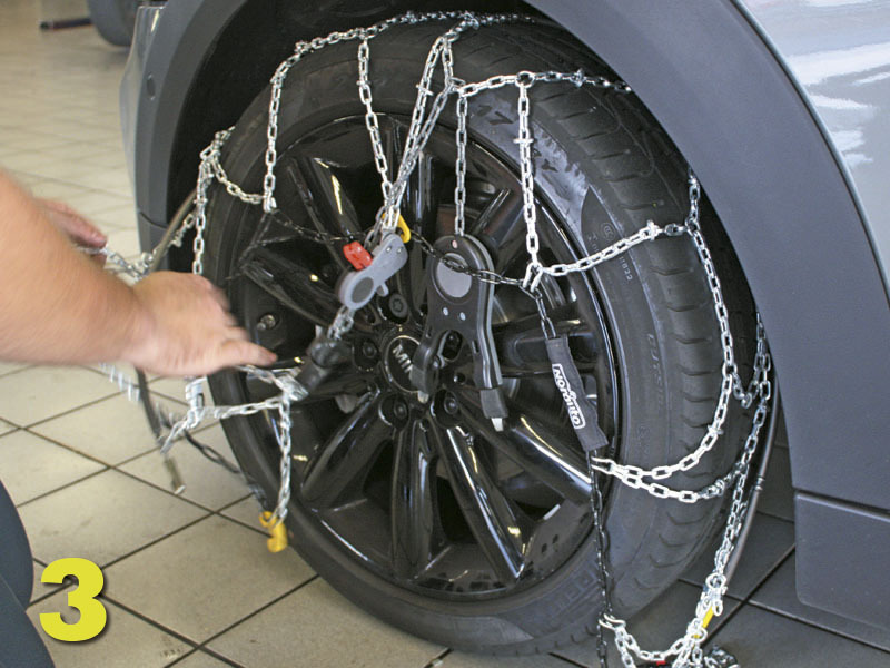 instalación de cadenas clásicas de nieve