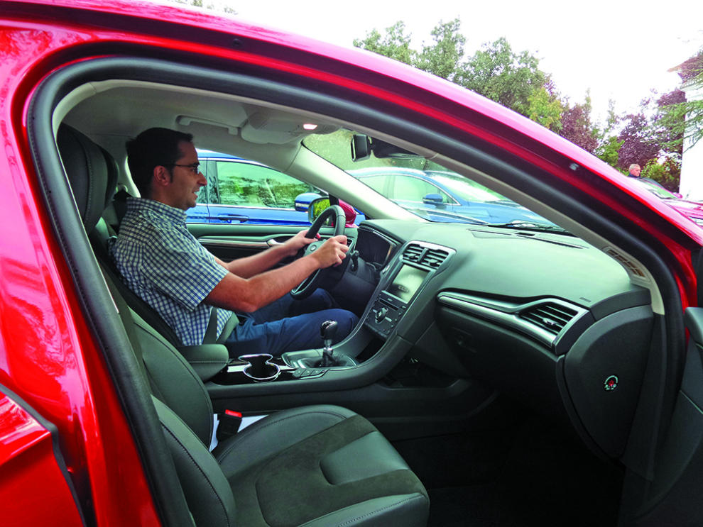 Comparativa Volkswagen Passat vs Ford Mondeo