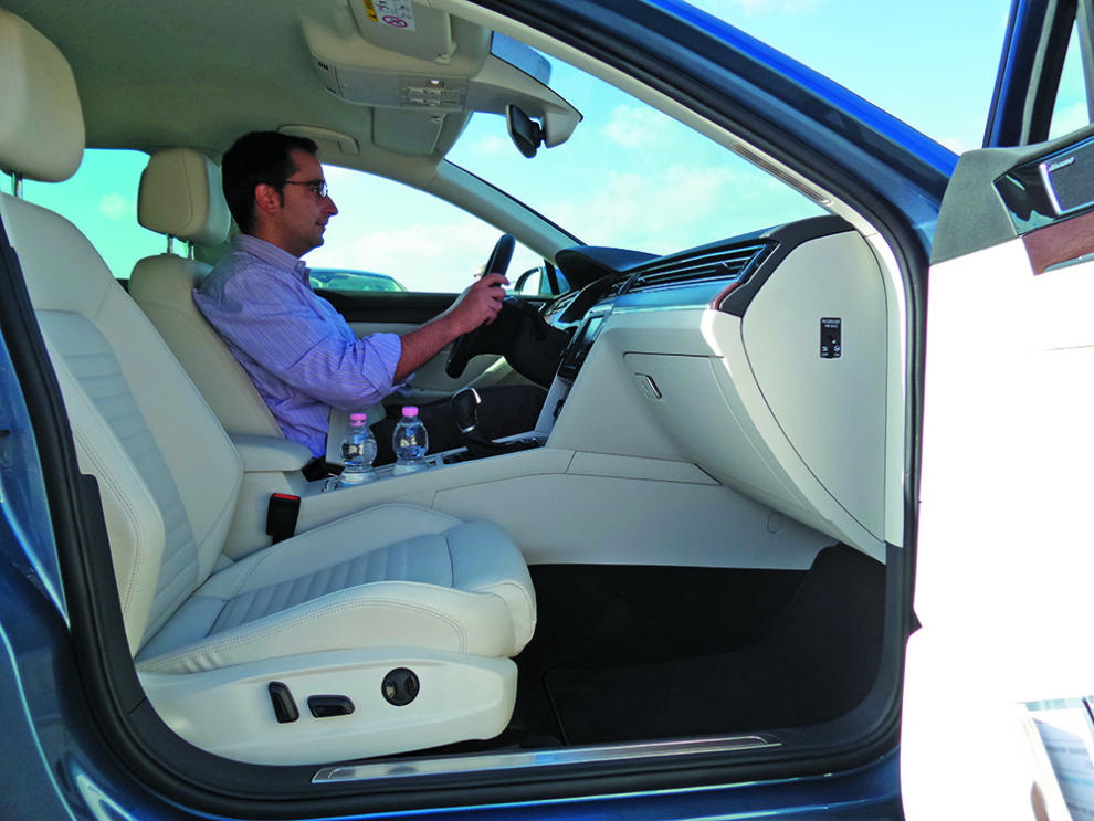 Comparativa Volkswagen Passat vs Ford Mondeo