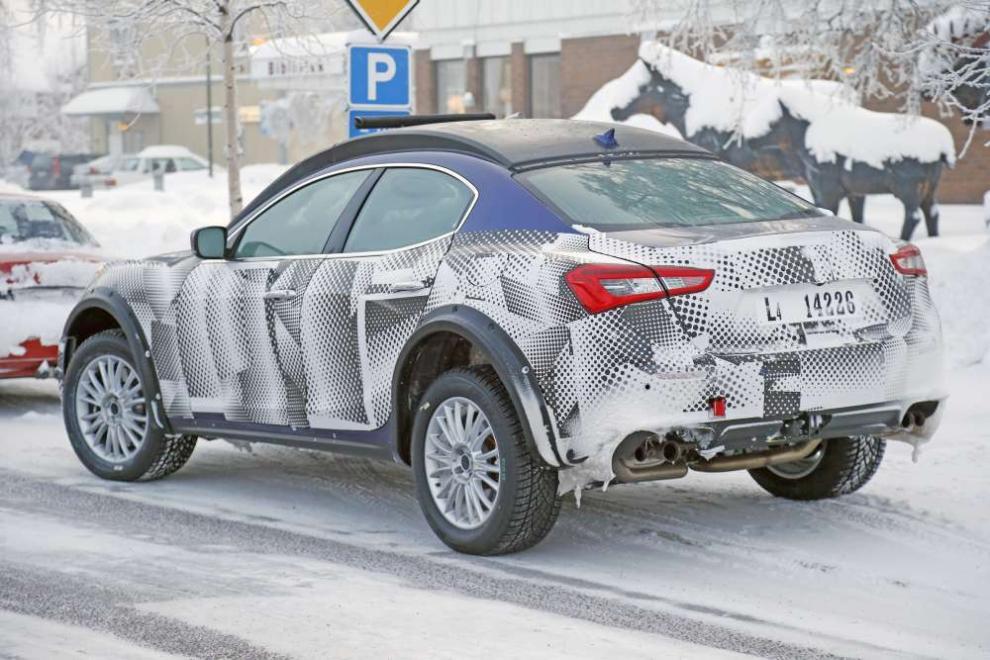 Maserati Levante, foto espía