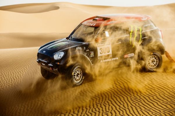 El Mini All4 Racing de Nani Roma en el Dakar 2015