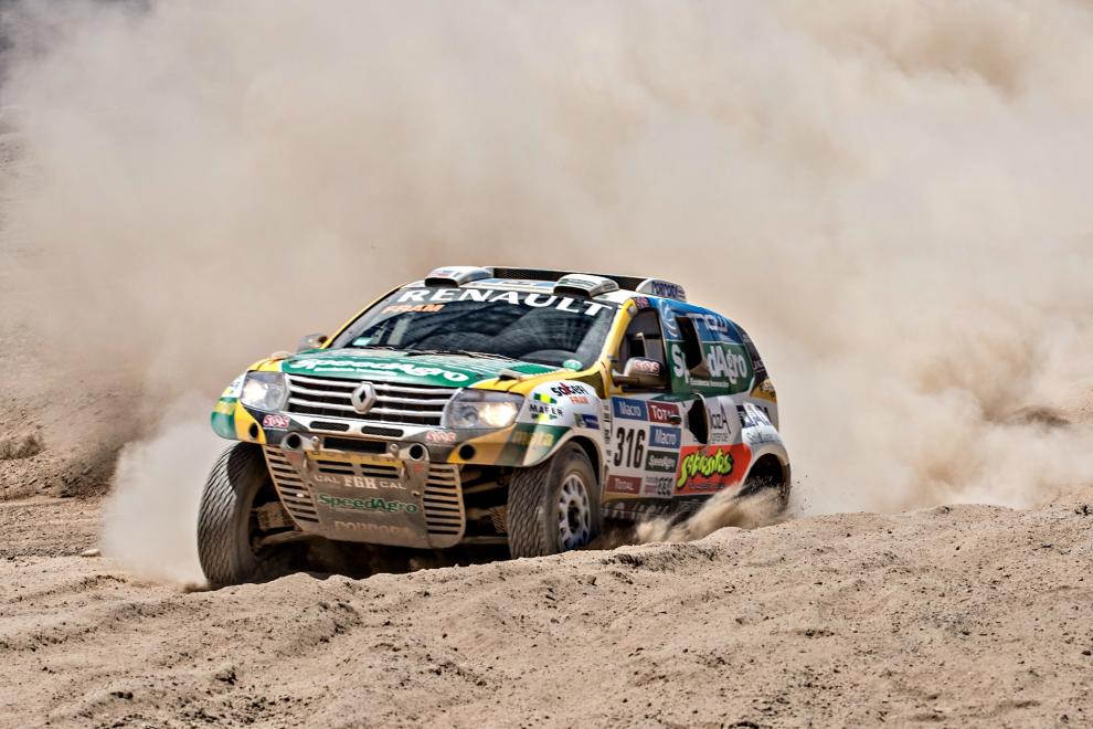 Emiliano Spataro y su Renault Duster fueron terceros en la 12ª etapa del Dakar 2015