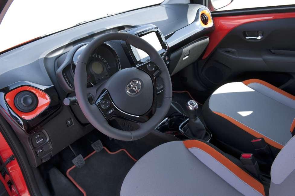 Toyota Aygo, interior