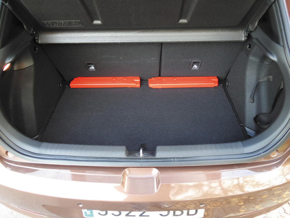 Hyundai i20 1.4 CRDi 90 Tecno vs. Seat ibiza 1.6 TDI 90 Style i-Tech 30 Aniversario