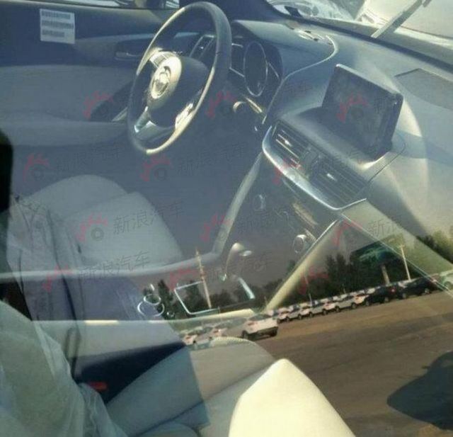 Interior Mazda Koeru Concept