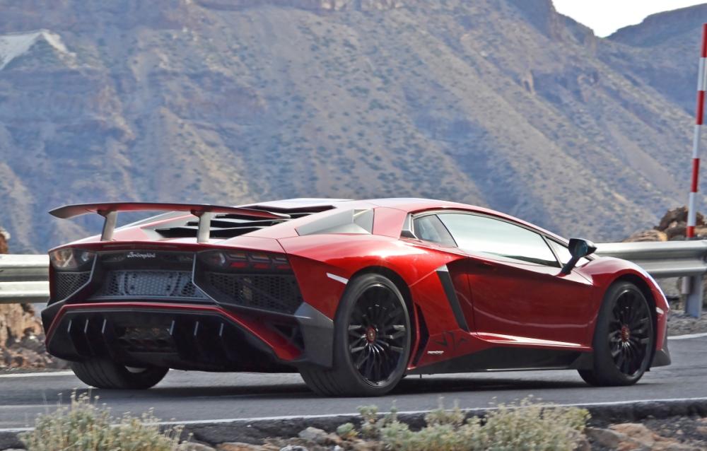 Fotos espía del Lamborghini Aventador SV