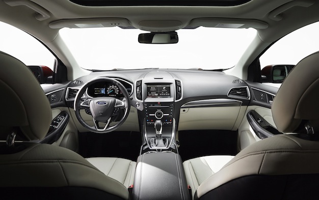 Interior del Ford Edge Sport