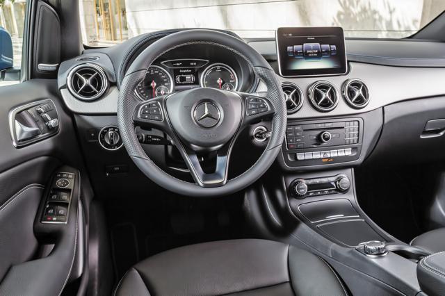 Mercedes Clase B ED salpicadero