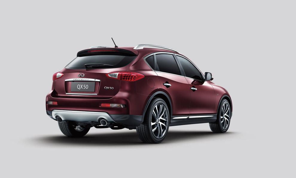 Infiniti QX50 trasera