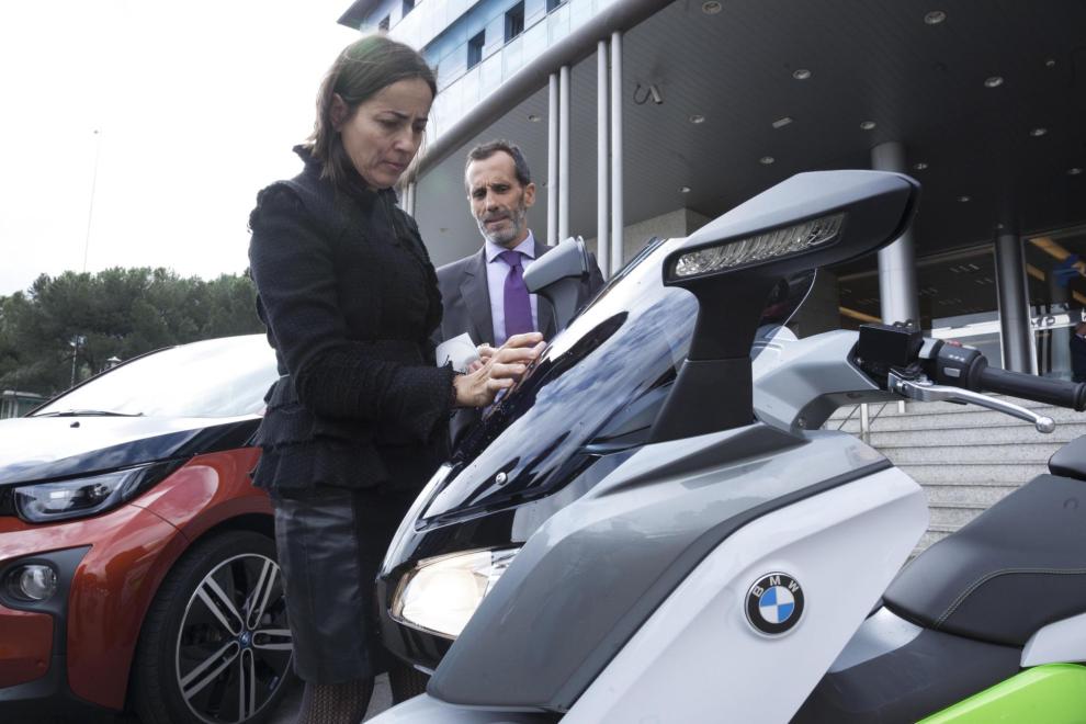 DGT y BMW identificador C Evolution e I3