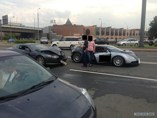 Accidente Bugatti Veyron y Aston Martin