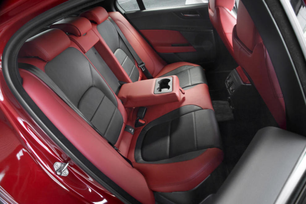 Jaguar XE S 3.0 V6