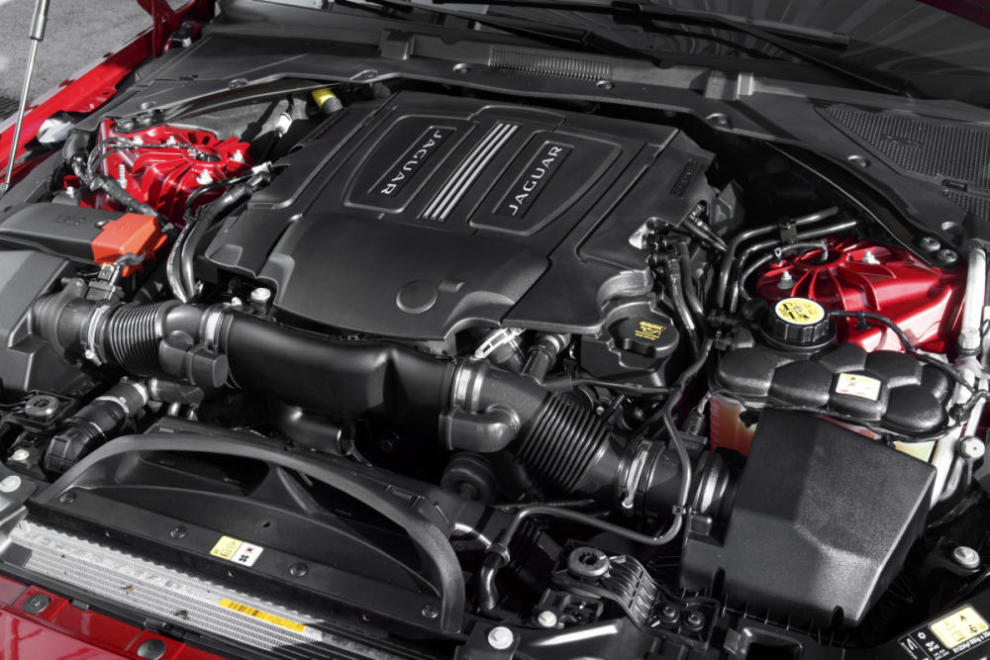 Jaguar XE S 3.0 V6
