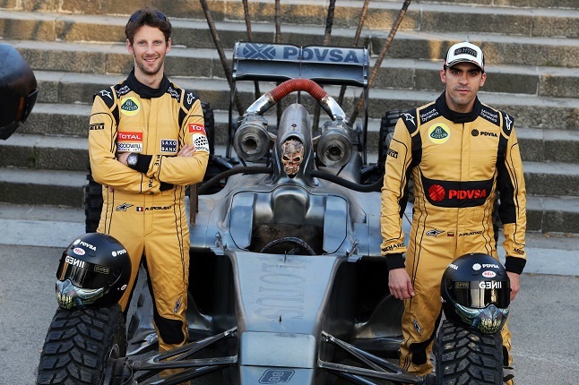 Grojsean y Maldonado junto al F1 de Mad Max