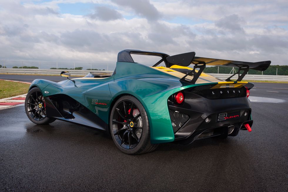 Lotus 3-Eleven, trasera