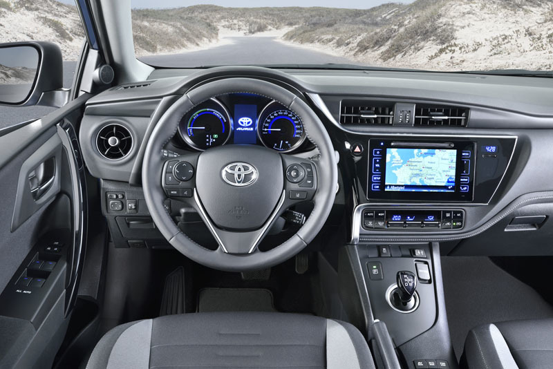 Toyota  Auris 2015, salpicadero