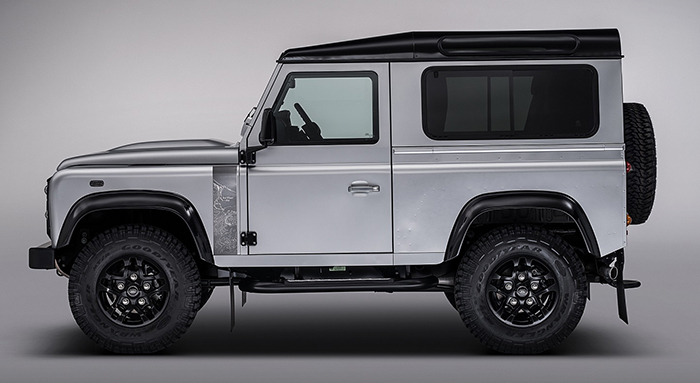 El último Defender, una edición única ensamblada por personalidades y que será subastado 
